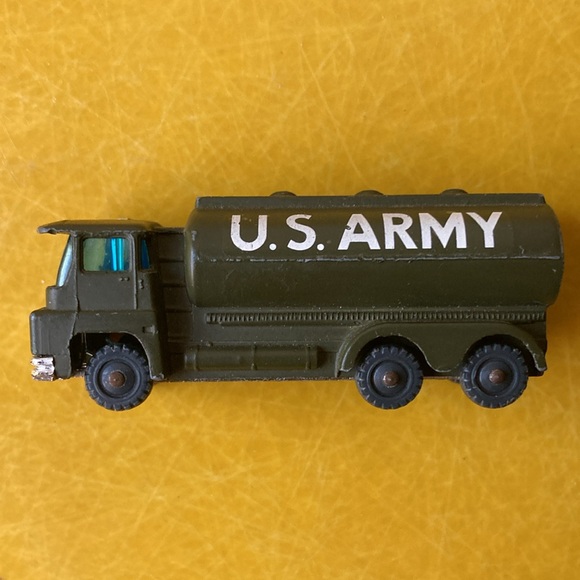 Set of two vintage die cast military army trucks vehicles made in Great Britain - Picture 12 of 16